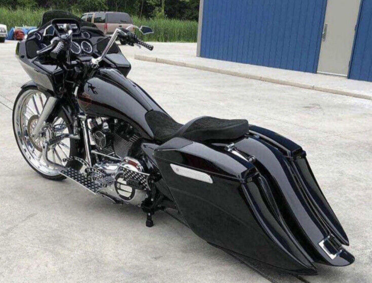 Vivid Black   Harley Davidson Black